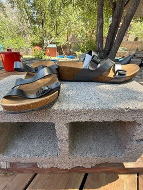 Lola Sabbia by Eric Michael leather strappy slide sandals